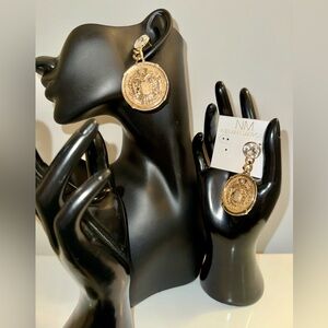 Sophisticated Golden Coin Statement Earrings - New